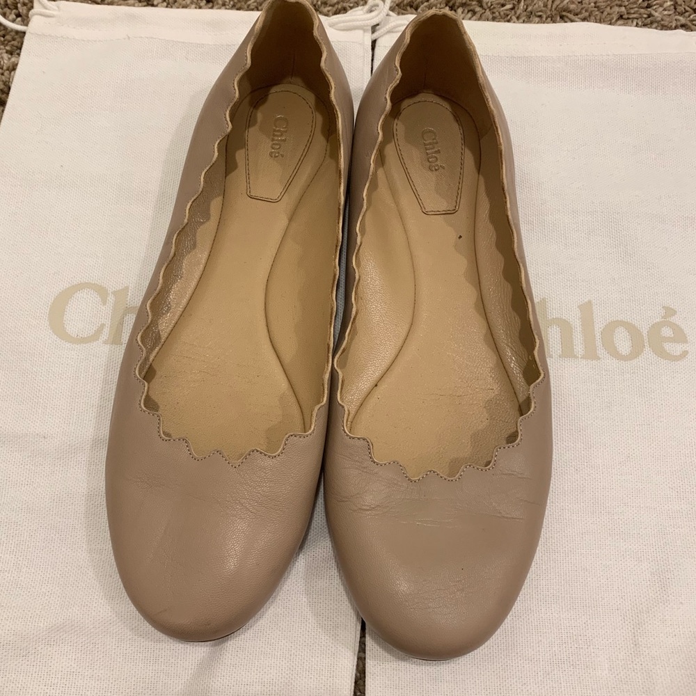 Chloe Lauren scalloped ballet flat